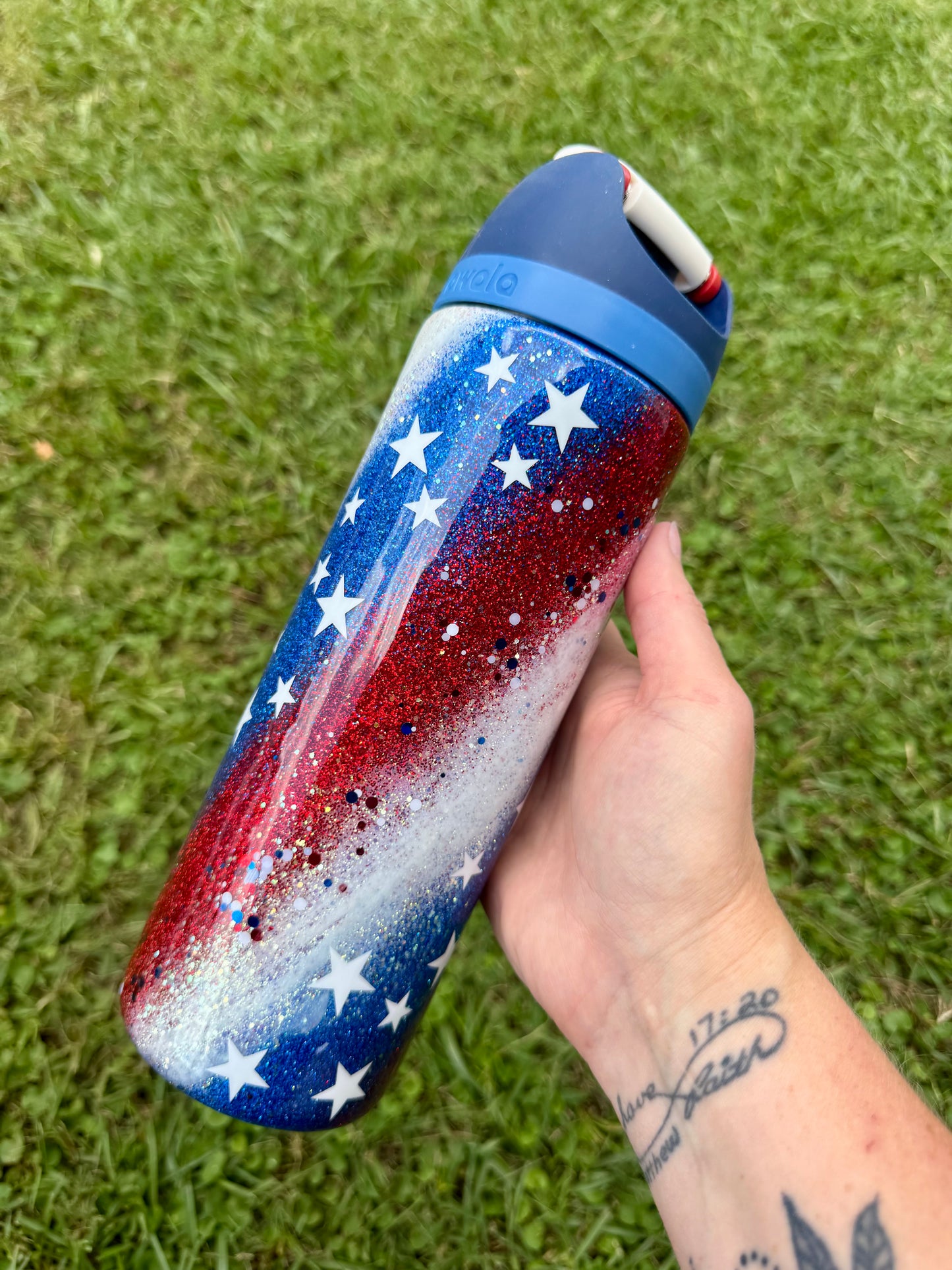 24oz Owala Patriotic Swirl Ready to Ship