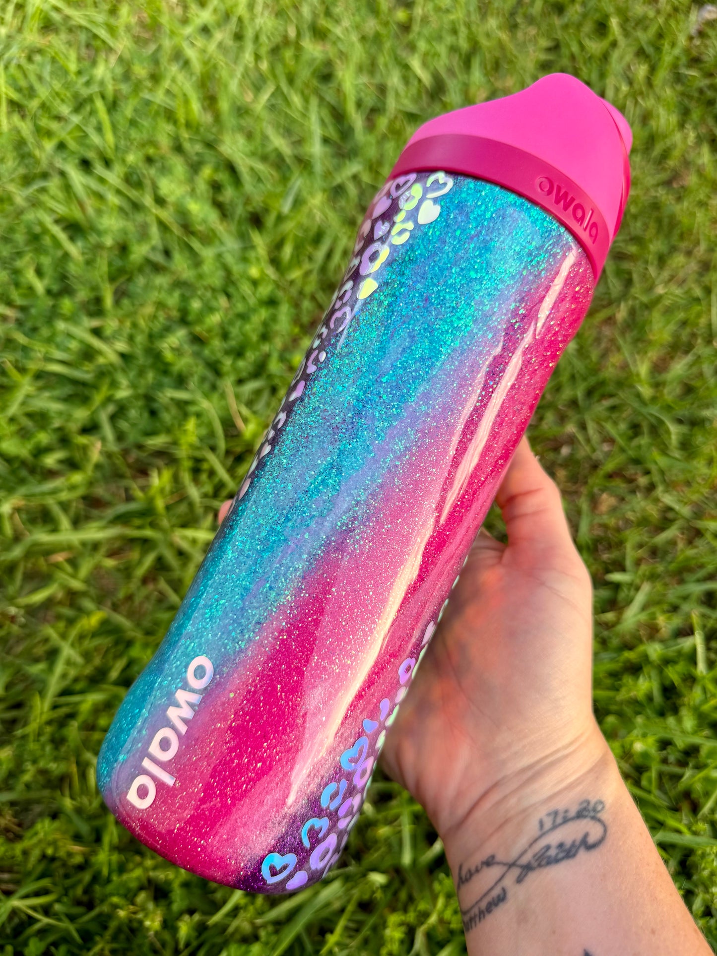 Holographic Leopard Swirl Glitter Tumbler