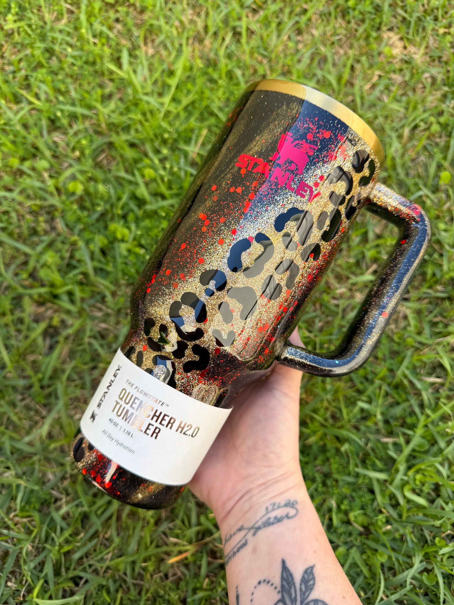 Black/Red Gold Leopard Glitter Tumbler