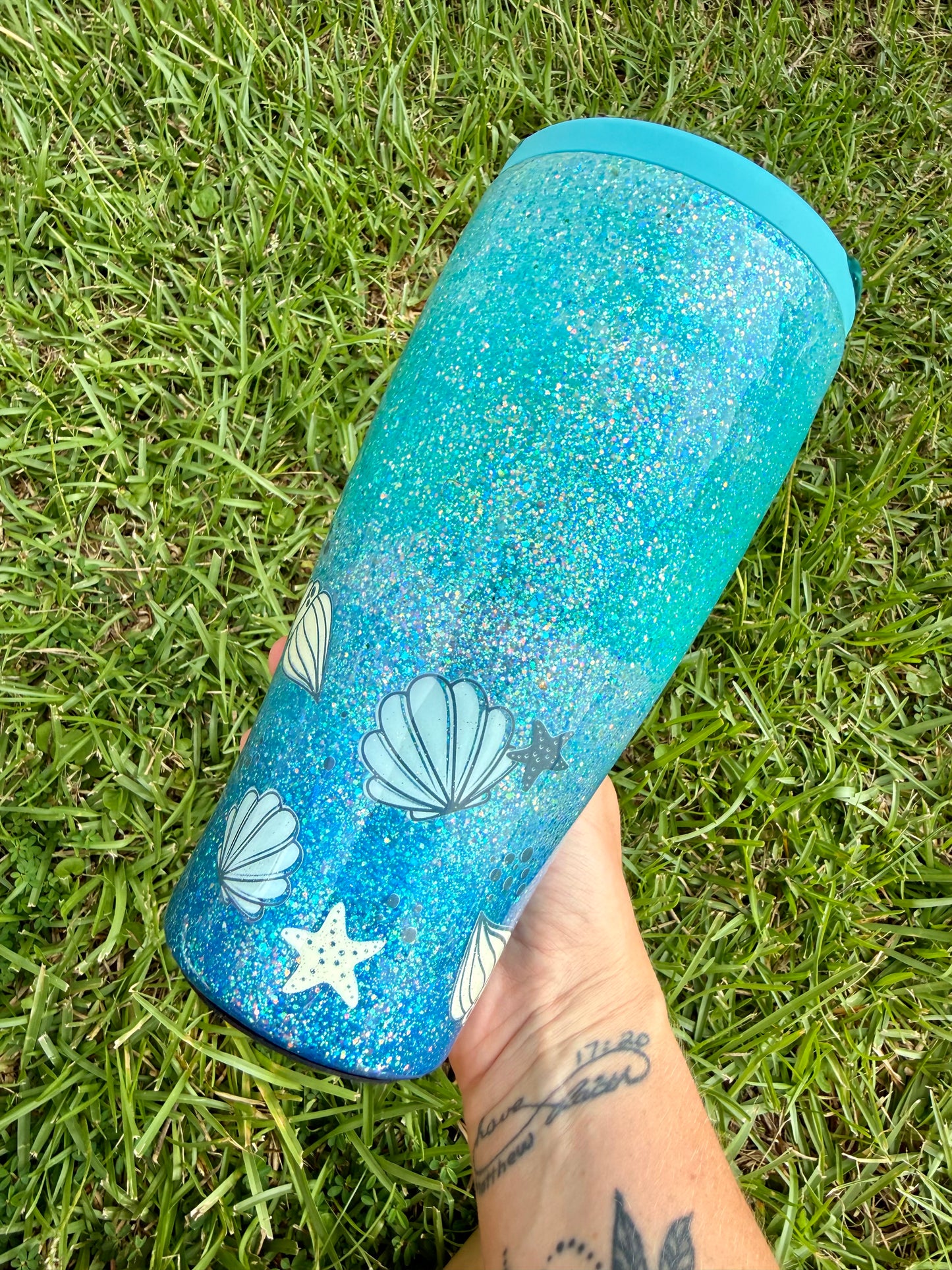 30oz Brumate Era Flip Beach Shells Ready to Ship