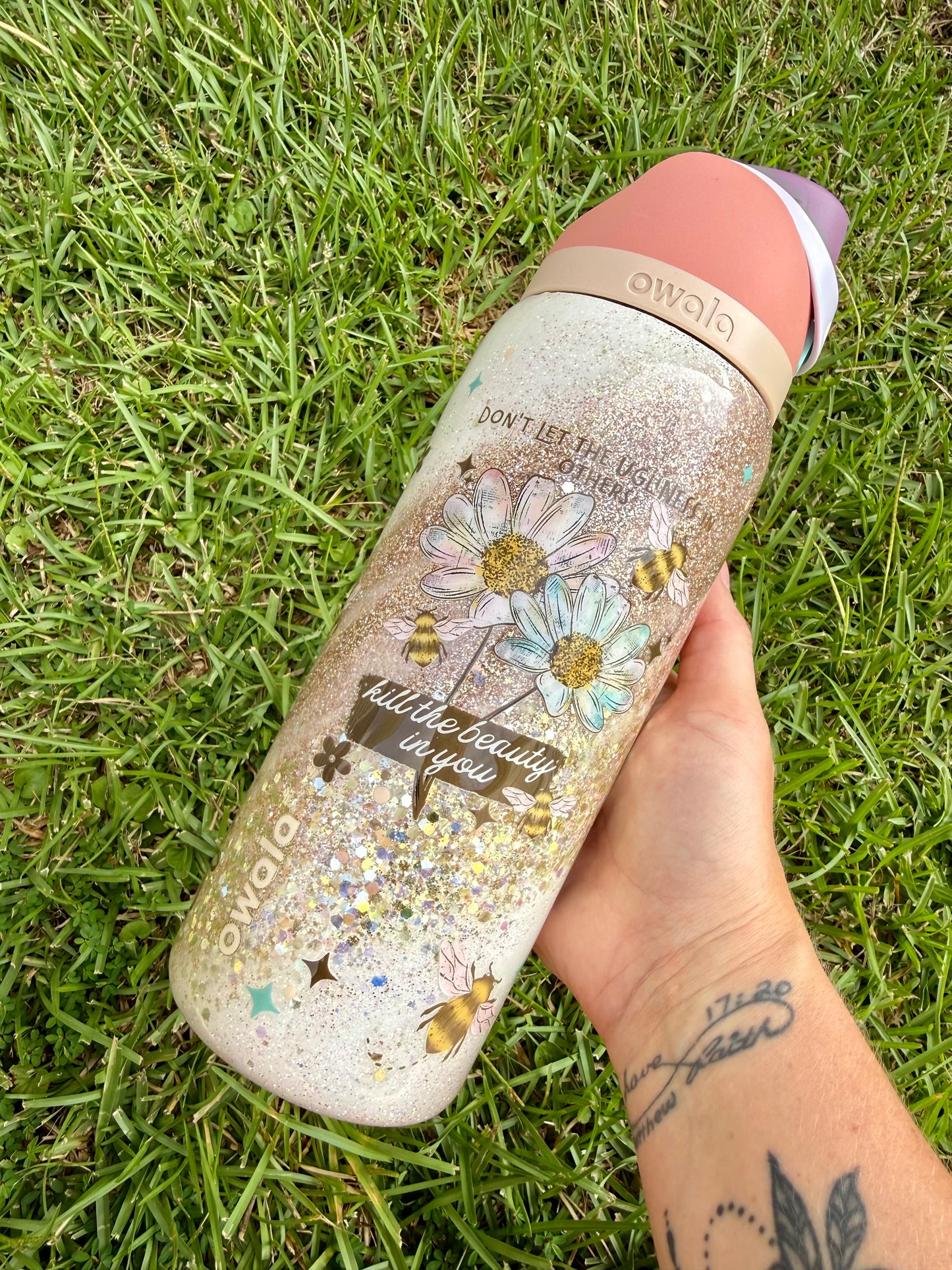 32oz Owala Golden Kindness Swirl Ready to Ship