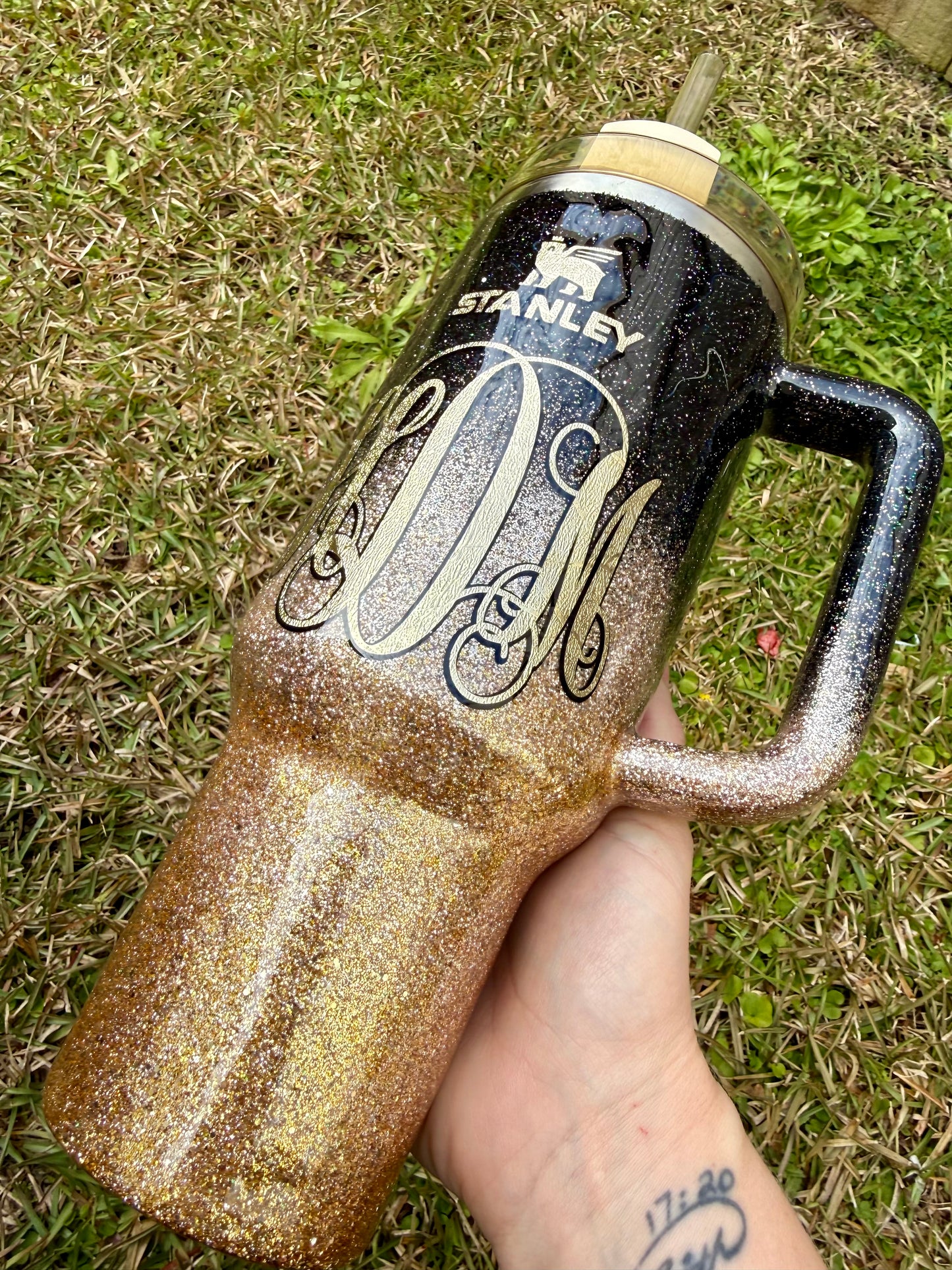 Black and Gold Ombre Glitter Tumbler