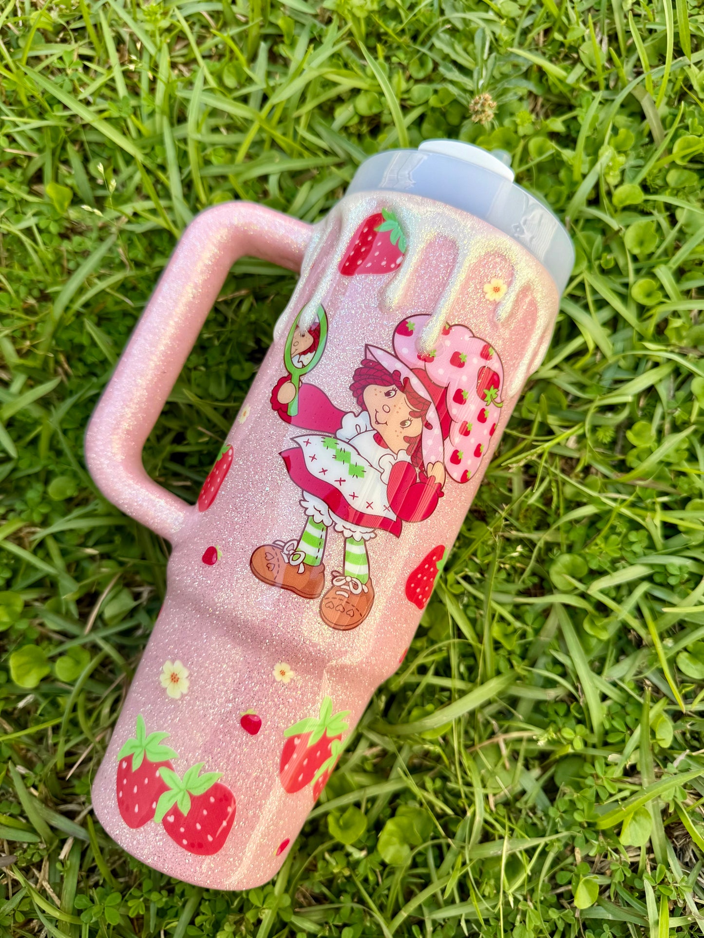 🍓 Shortcake Glitter Tumbler
