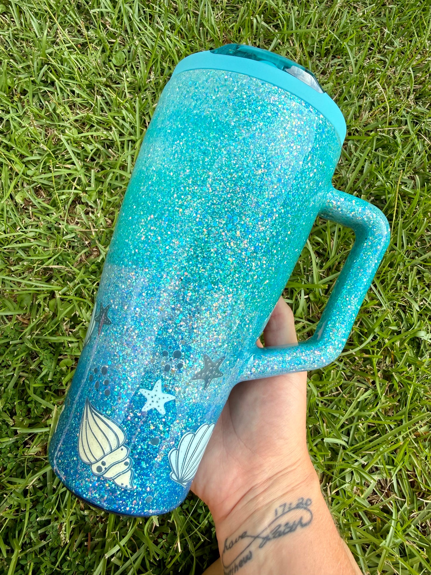 30oz Brumate Era Flip Beach Shells Ready to Ship
