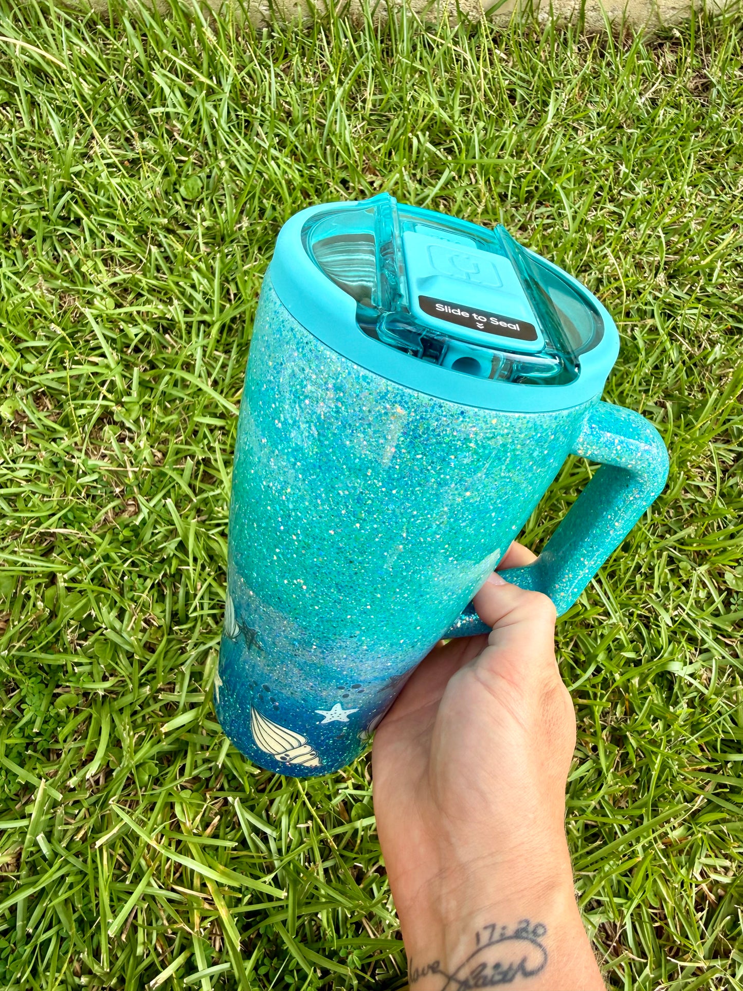 30oz Brumate Era Flip Beach Shells Ready to Ship