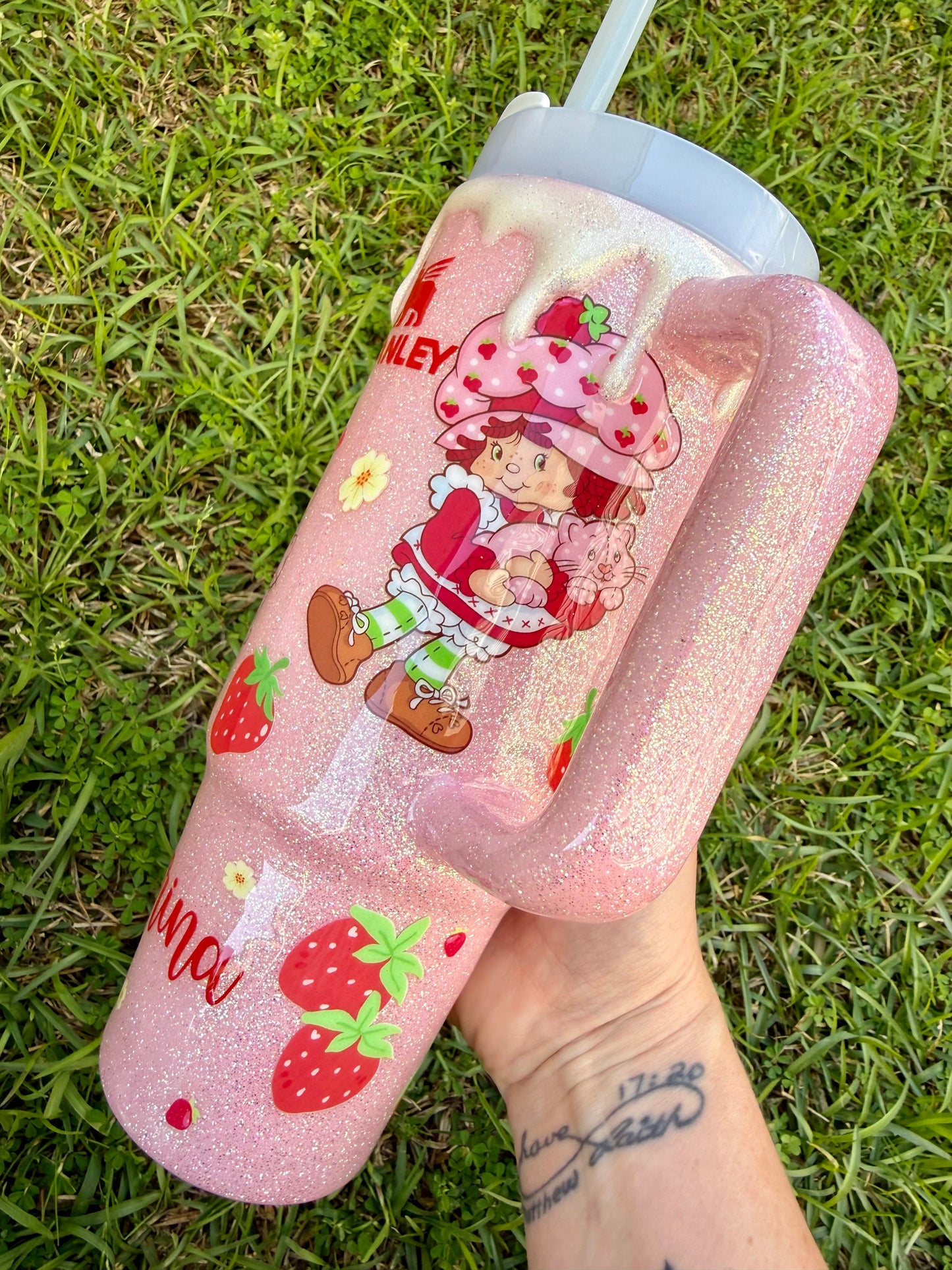 🍓 Shortcake Glitter Tumbler