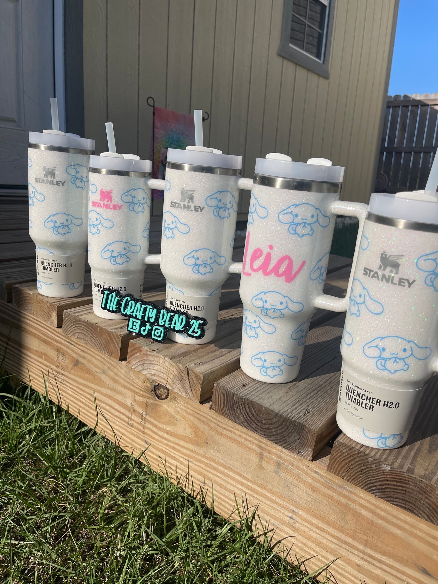 Cute Cinnamon Roll Custom Glitter Tumbler