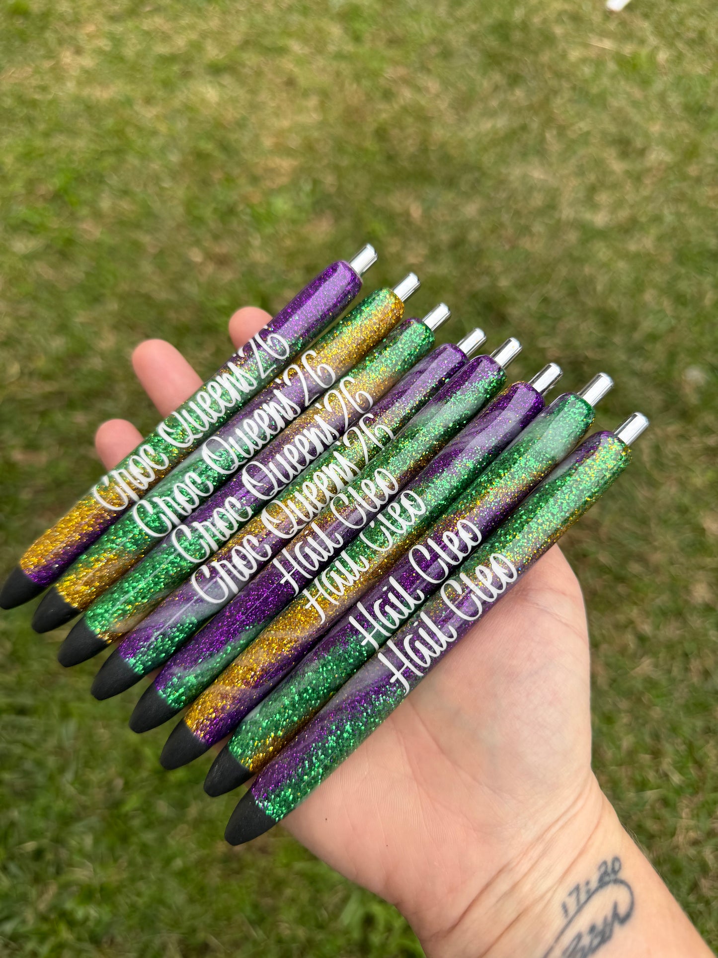 Mardi Gras Swirl Epoxy Glitter Pen!