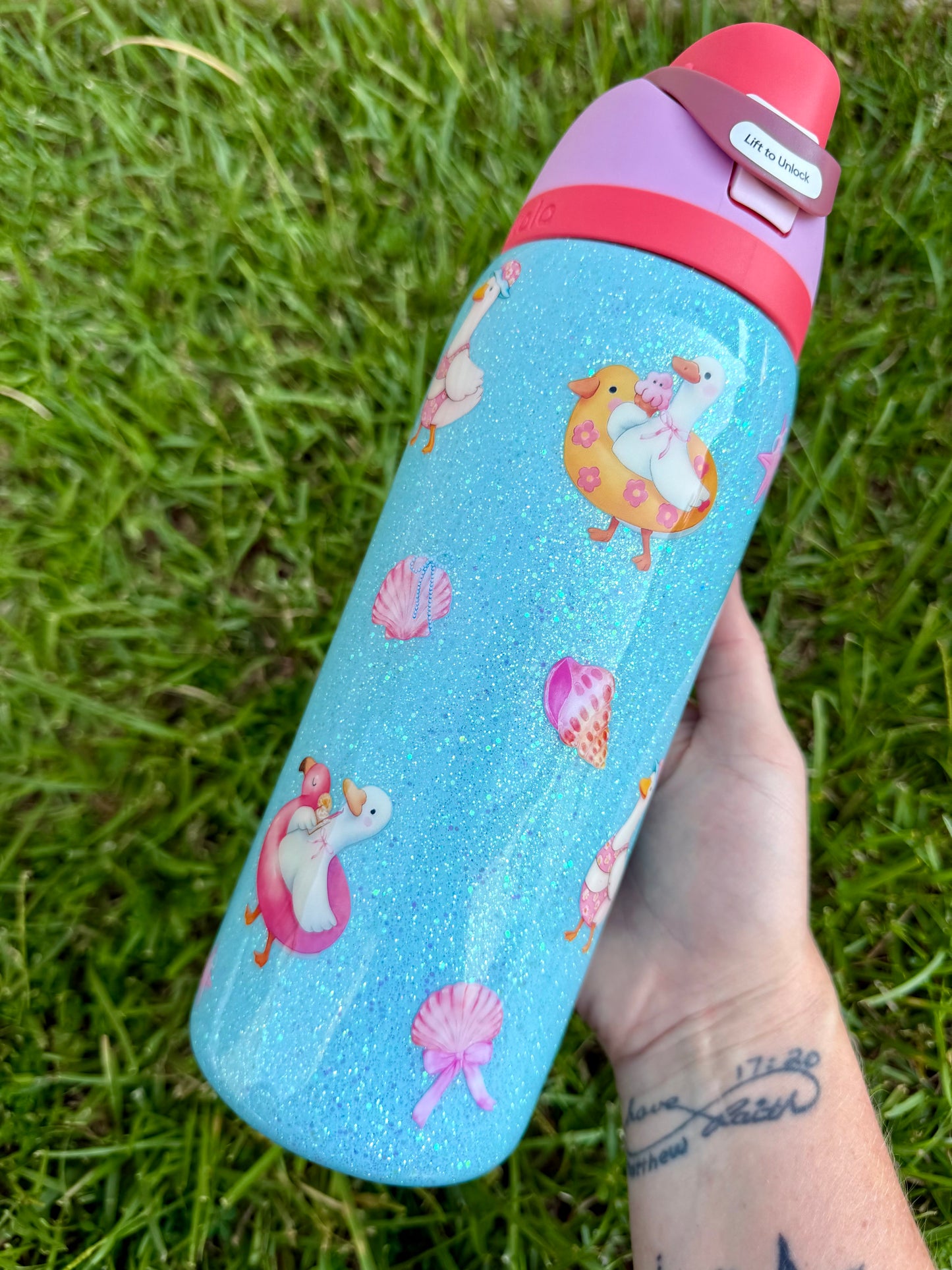 32oz Owala Pool Geese Ready to Ship