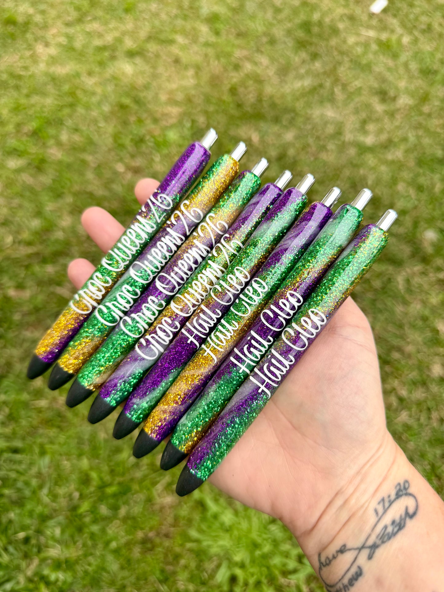 Mardi Gras Swirl Epoxy Glitter Pen!