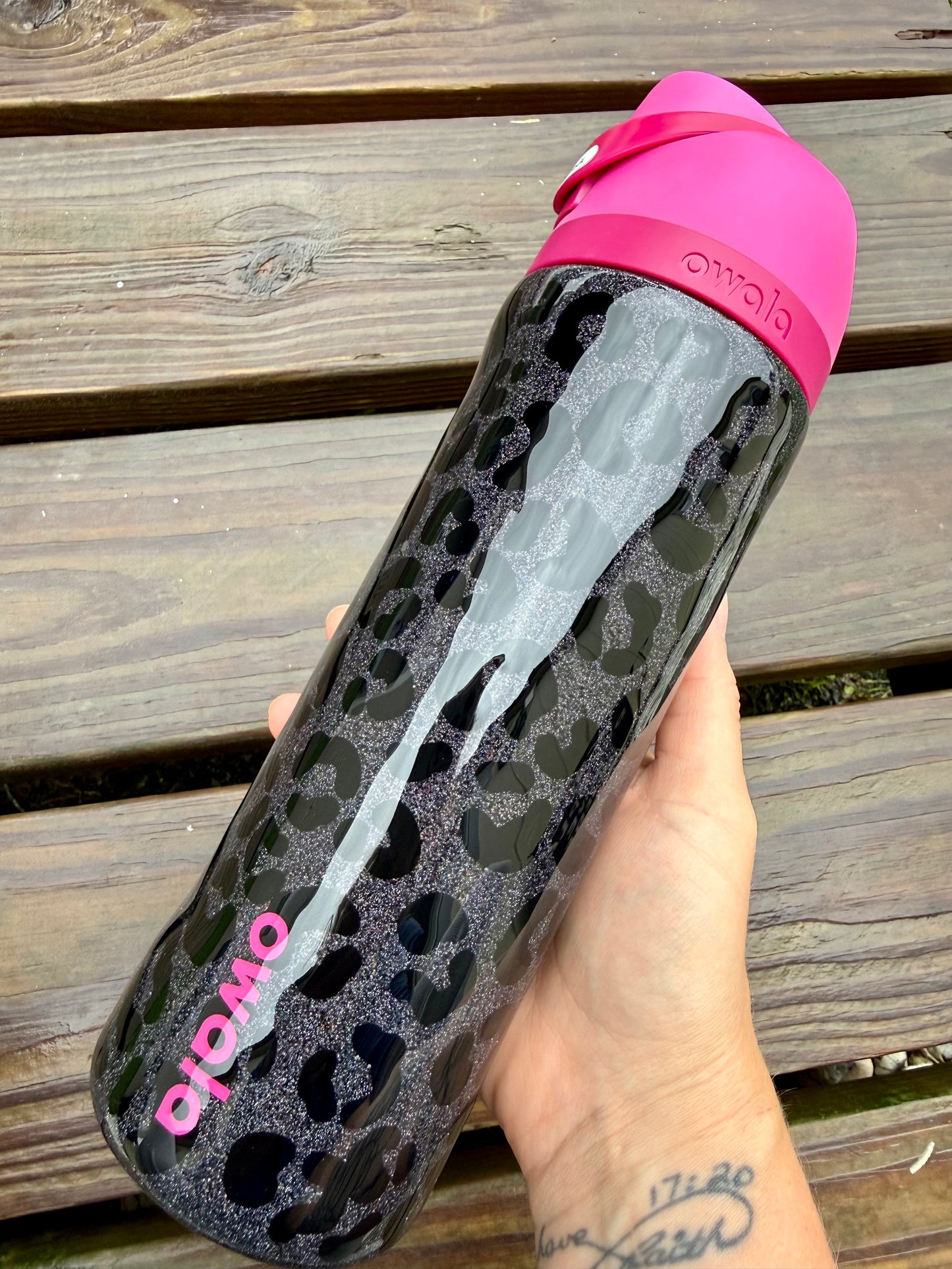 24oz Owala Black Ghost Leopard