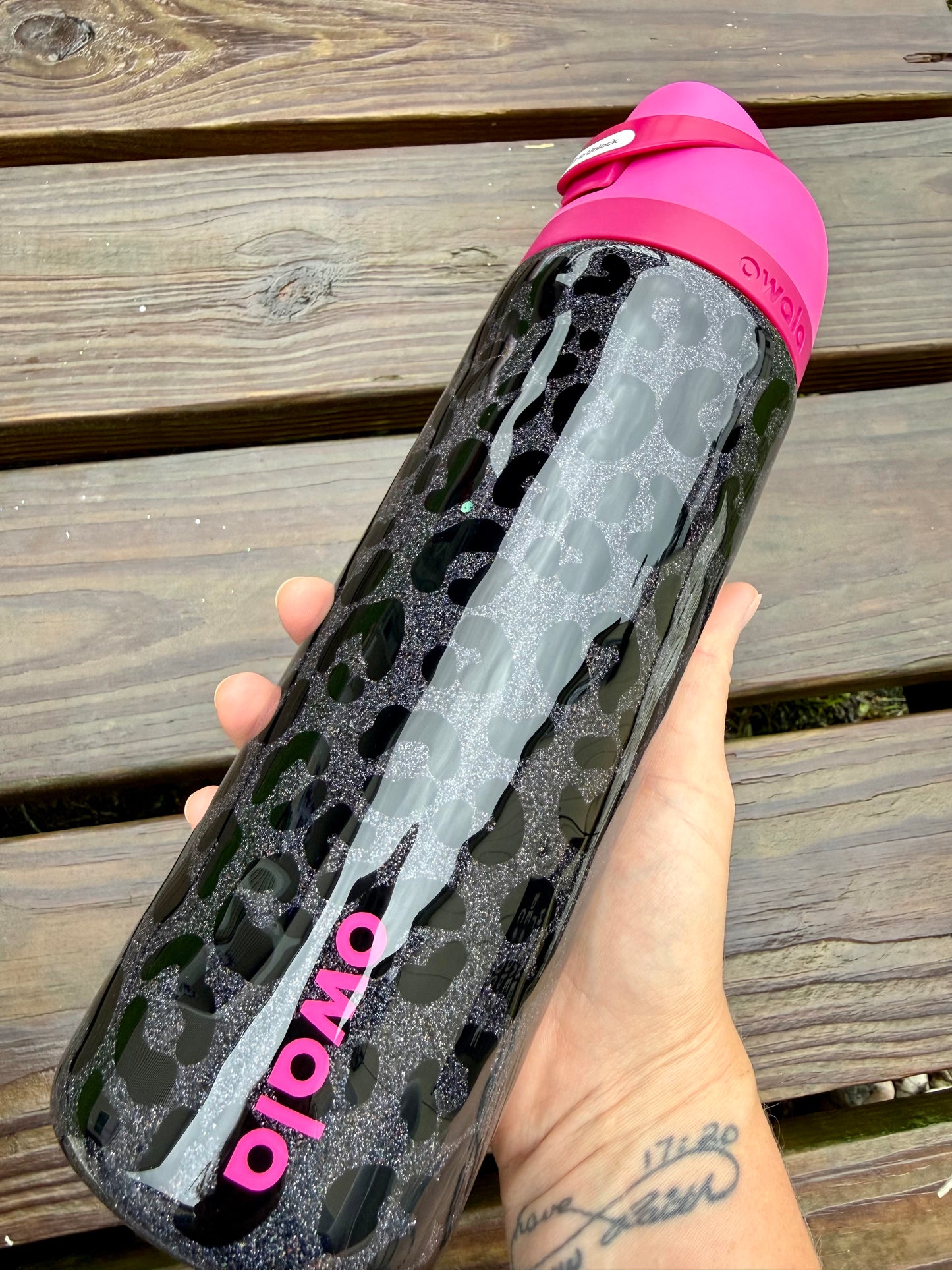 24oz Owala Black Ghost Leopard