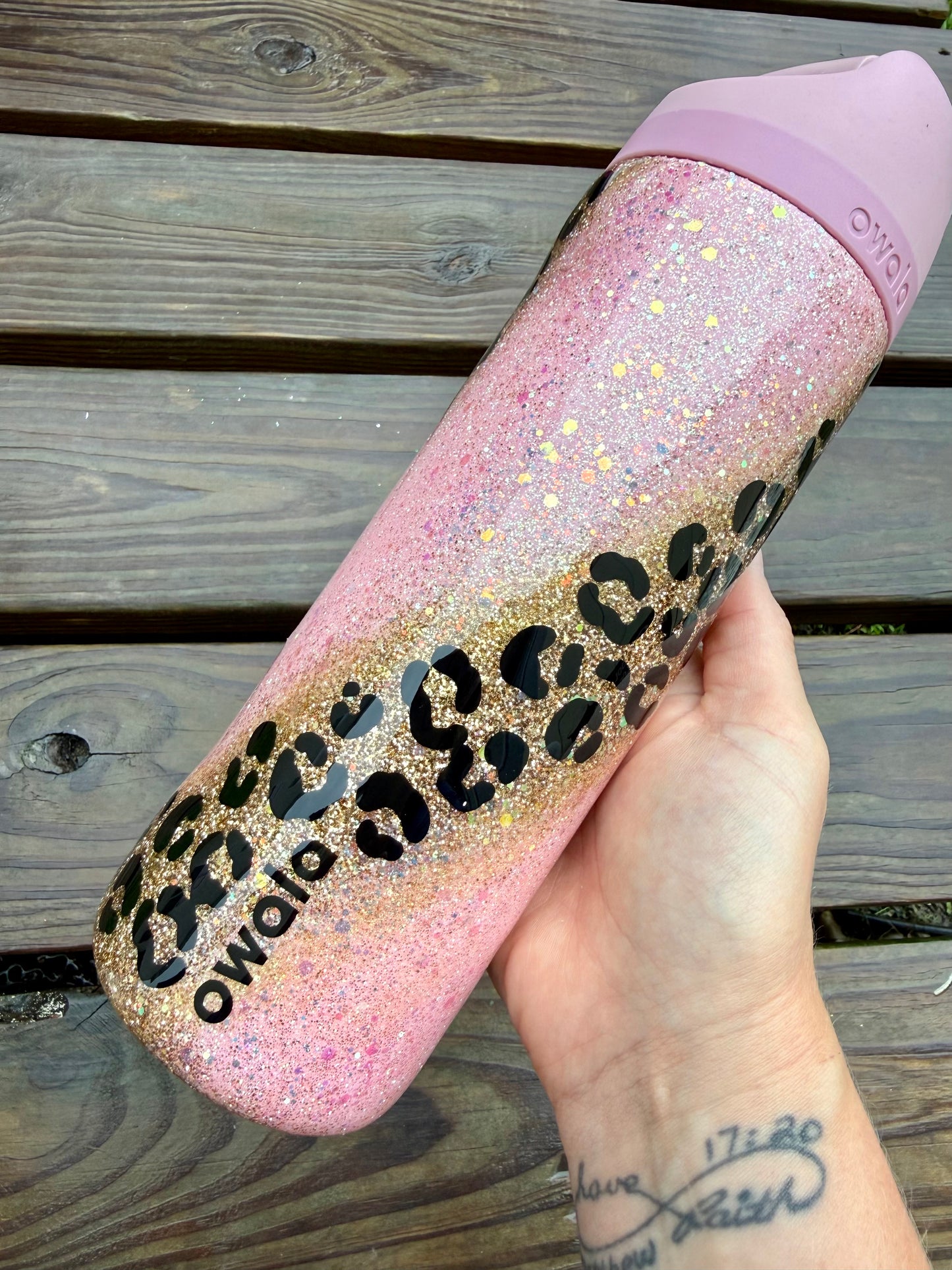 24oz Owala Gold and Pink Leopard Swirl