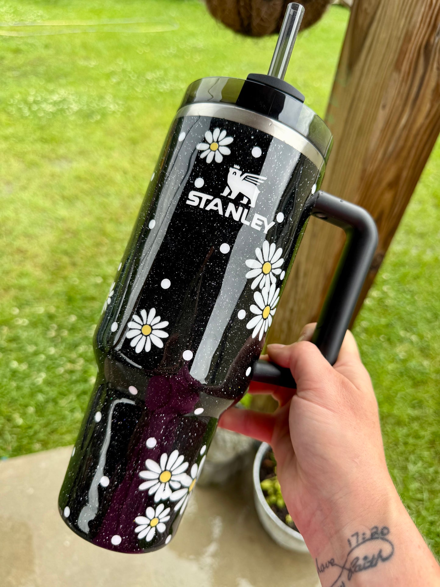 Daisy Polka Dot Glitter Tumbler