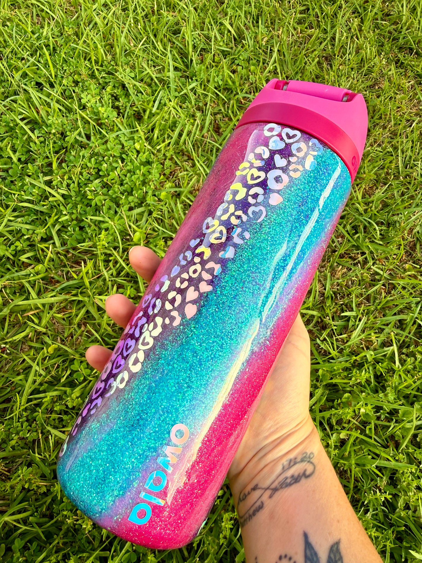 Holographic Leopard Swirl Glitter Tumbler
