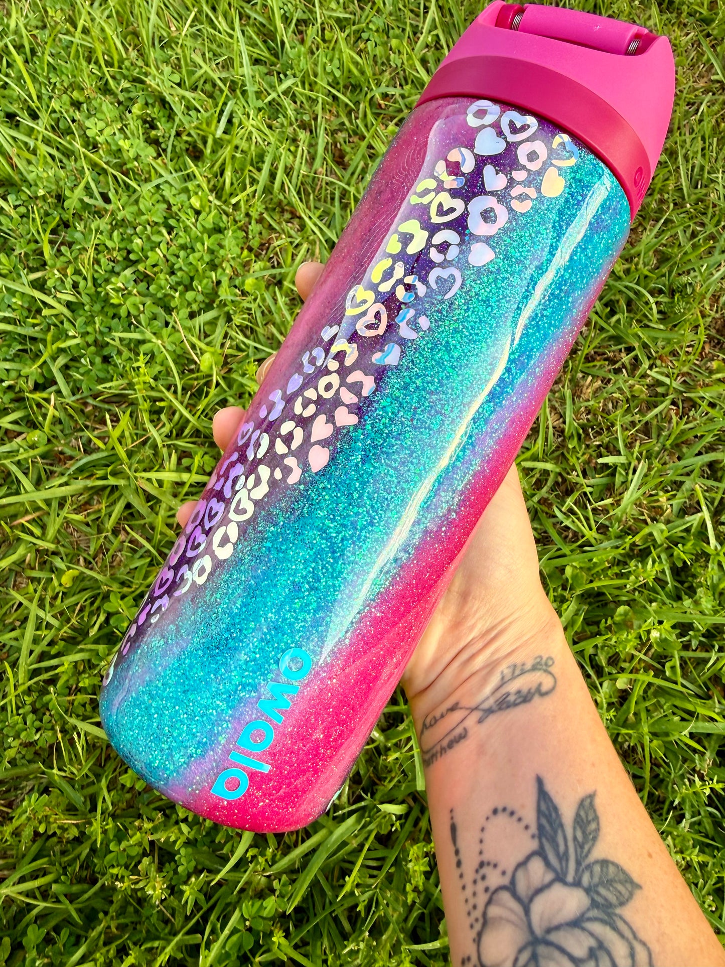 Holographic Leopard Swirl Glitter Tumbler