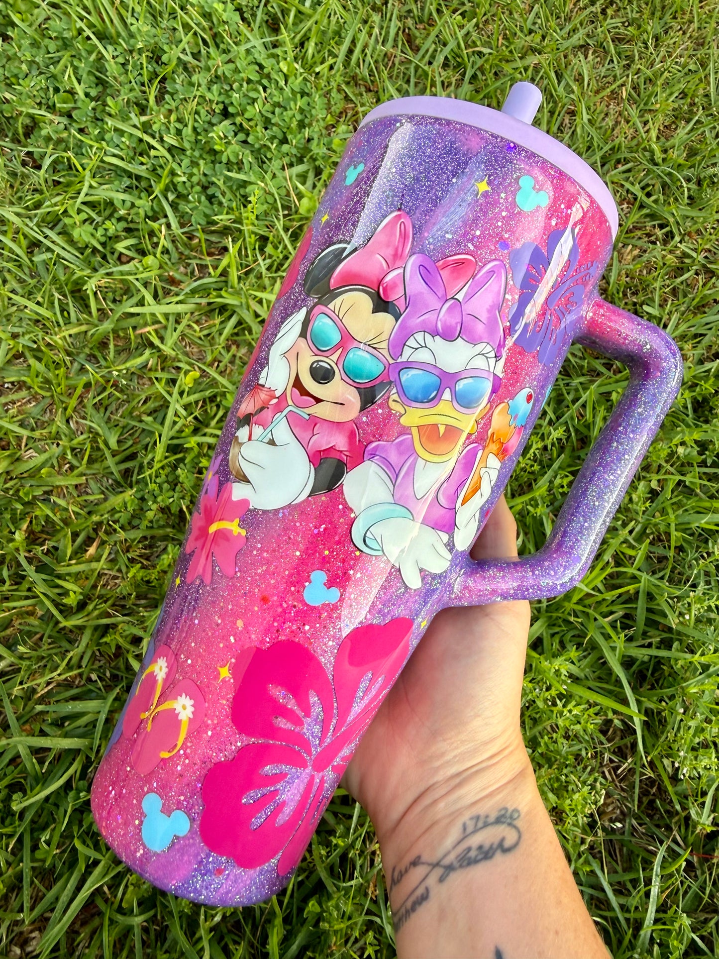 Minnie and Daisy Summer Glitter Tumbler