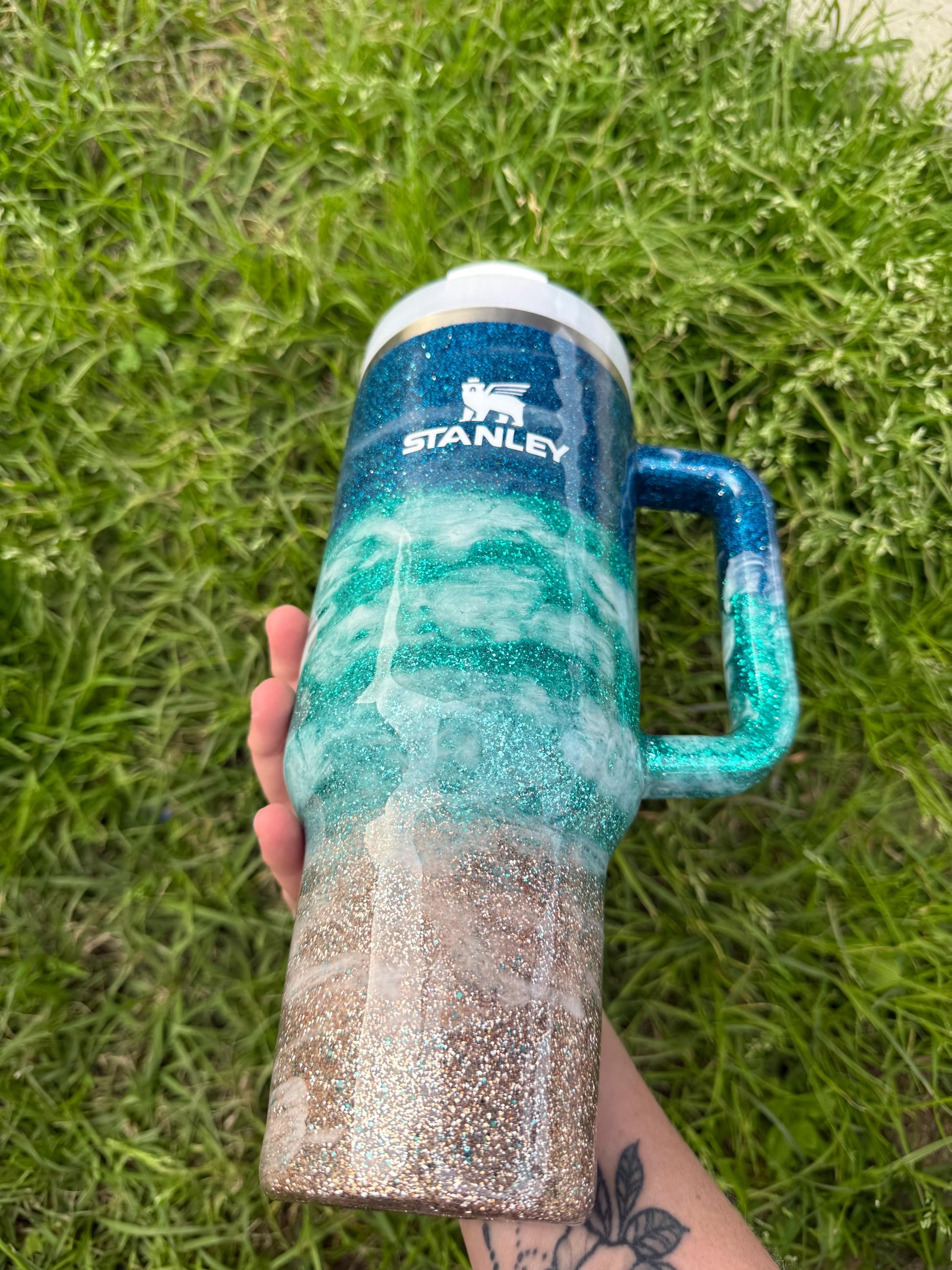 Blue Beach Waves Stanley Tumbler 40oz: Personalized Summer Cup