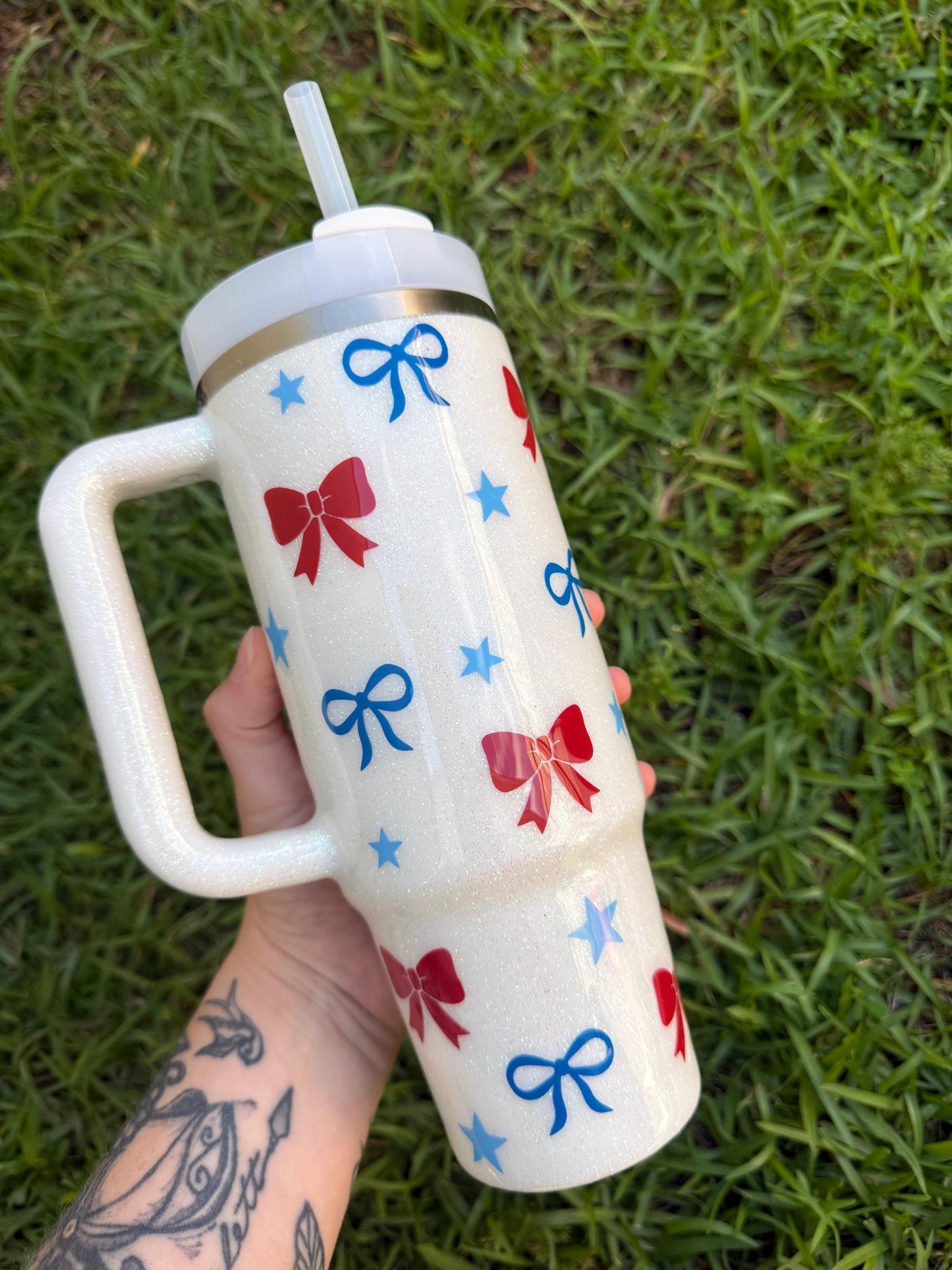 Custom Glitter Stanley Tumbler: Patriotic Bows, Personalized American Flag