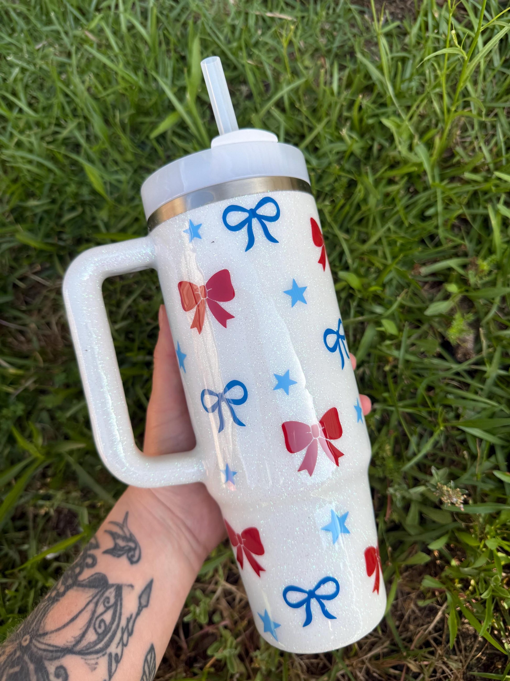 Custom Glitter Stanley Tumbler: Patriotic Bows, Personalized American Flag