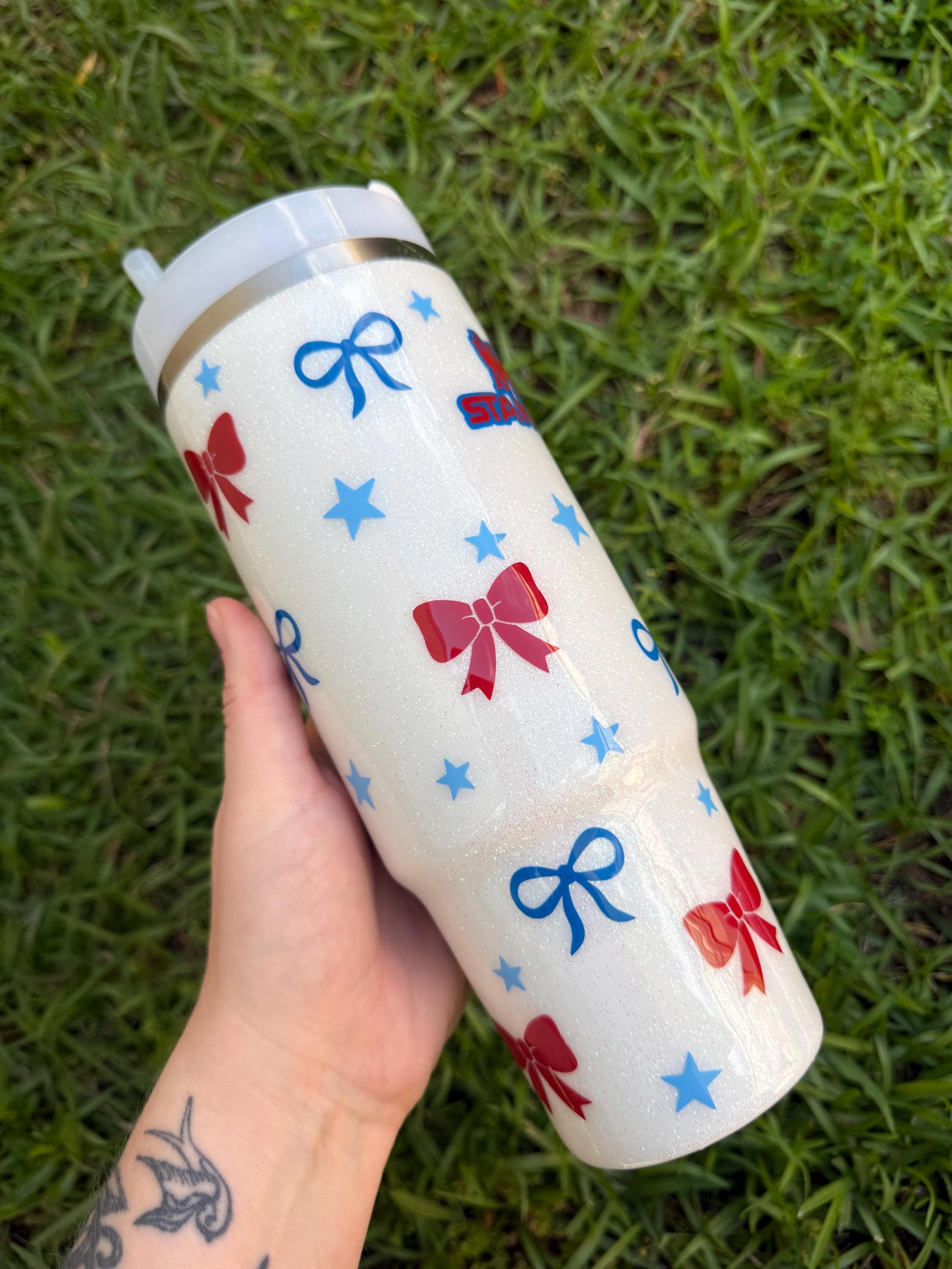 Custom Glitter Stanley Tumbler: Patriotic Bows, Personalized American Flag