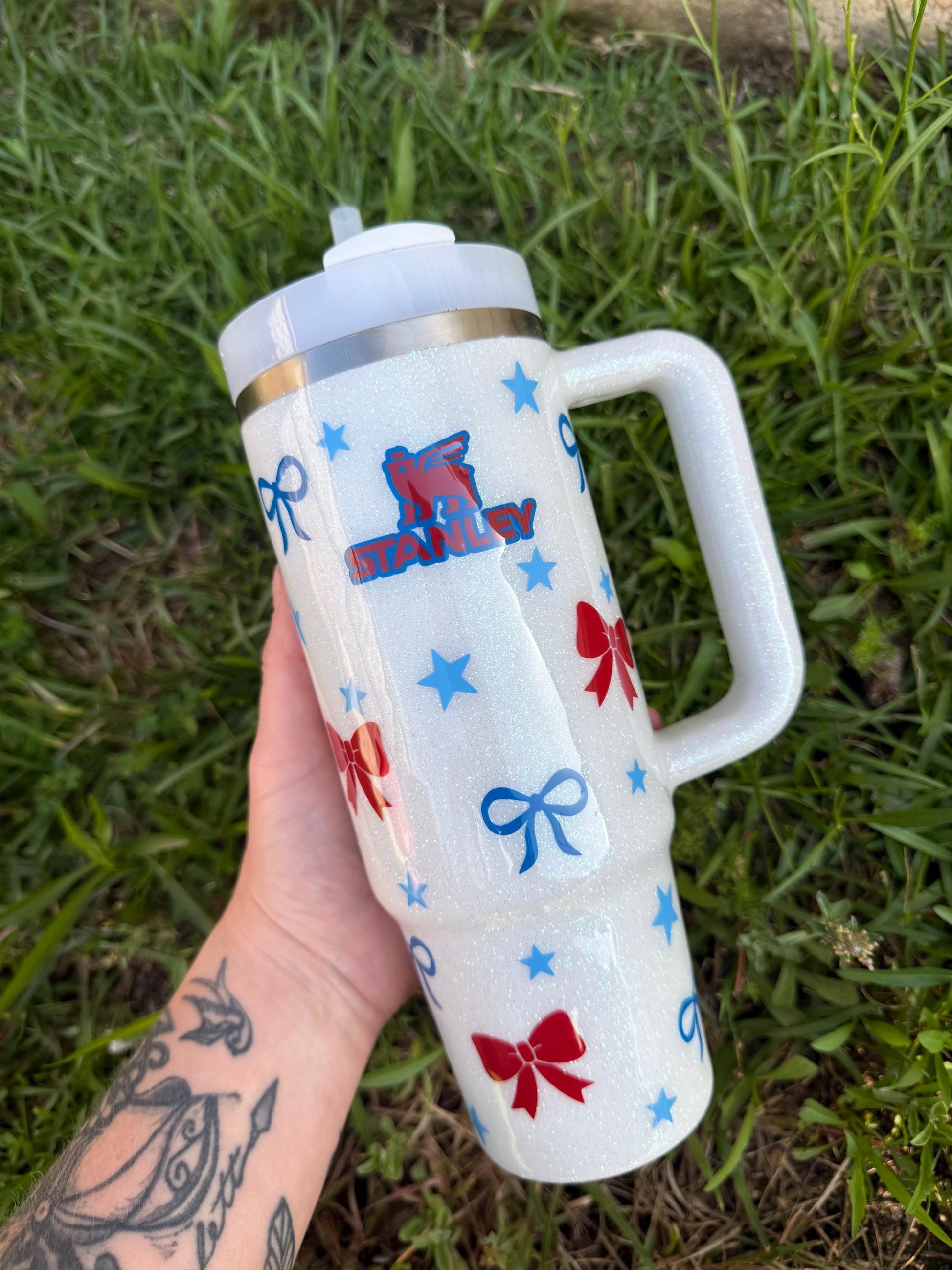 Custom Glitter Stanley Tumbler: Patriotic Bows, Personalized American Flag